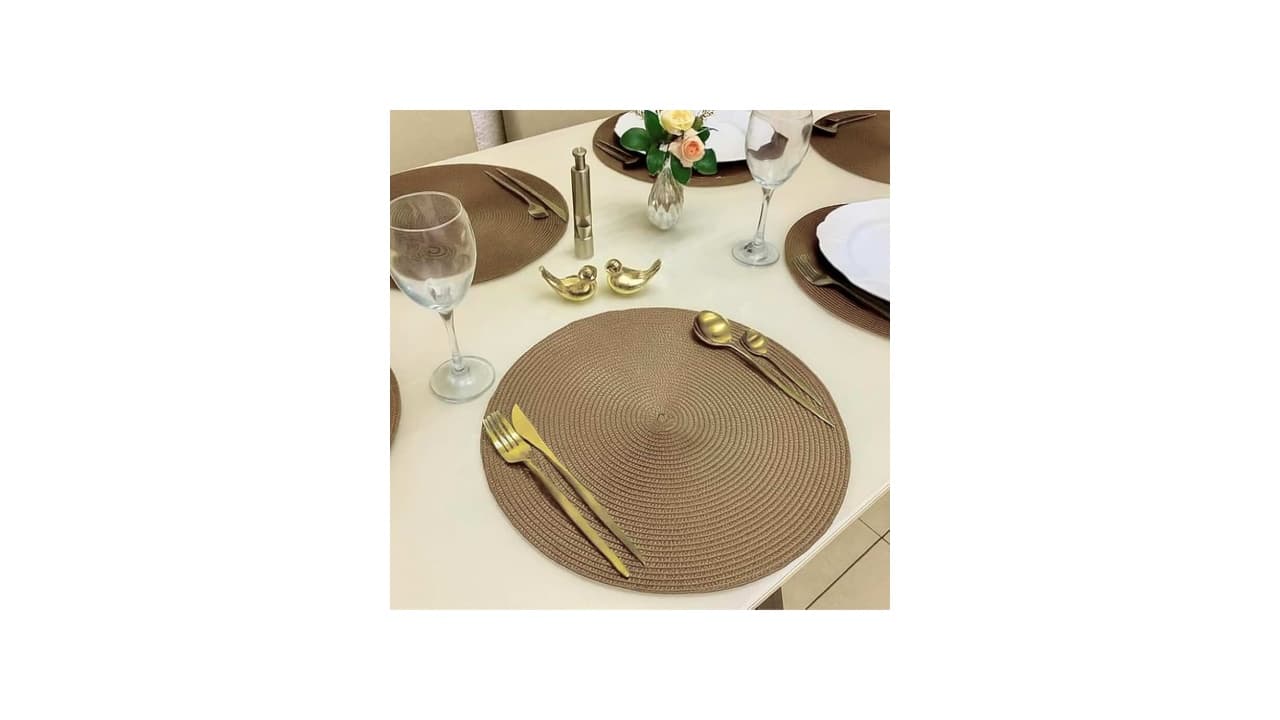 Qual o Melhor Sousplat: 9 Modelos Elegante e Lavável para sua Mesa