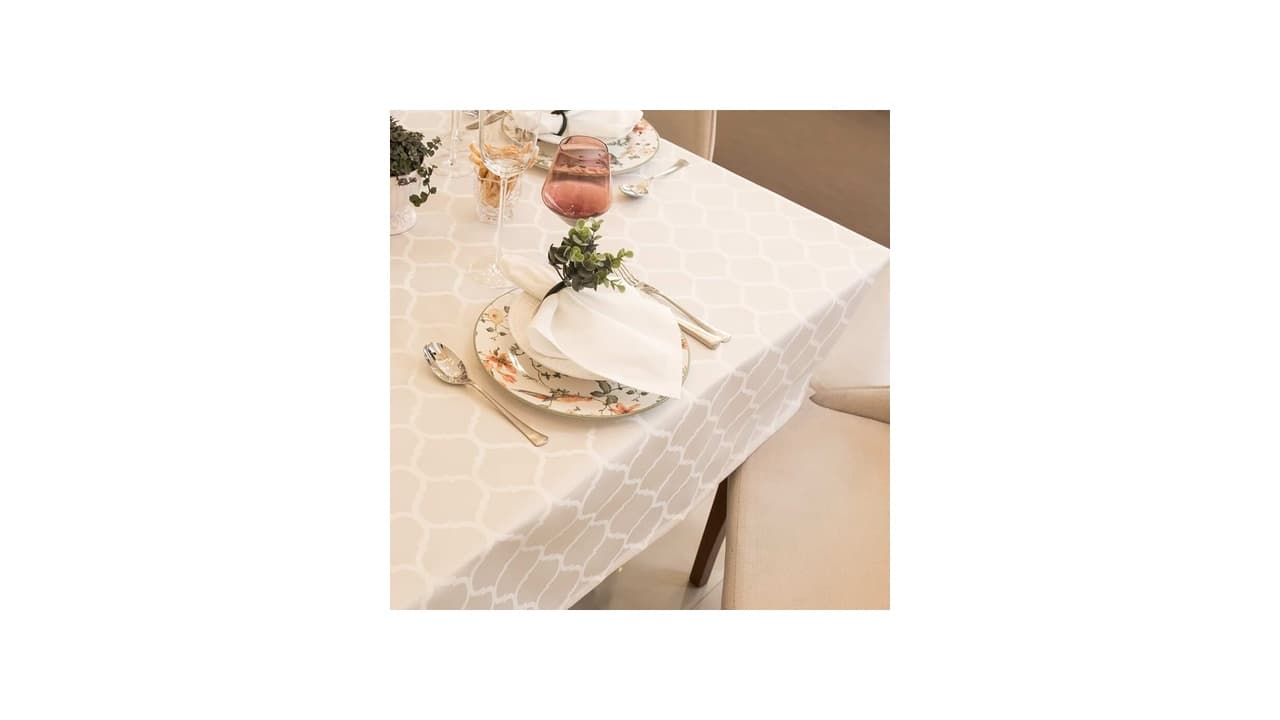 Qual a Melhor Toalha de Mesa Impermeável? 10 Modelos para Resistência e Estilo